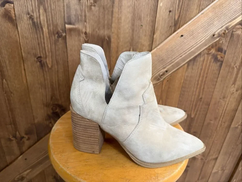 Steve Madden Women’s Size 7.5 Cream Leather Western Ankle Booties
